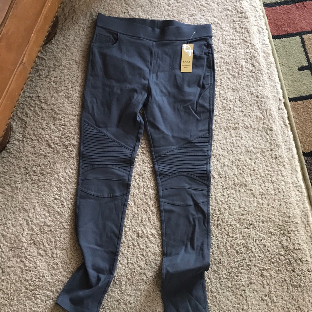 Lara pants never worn
